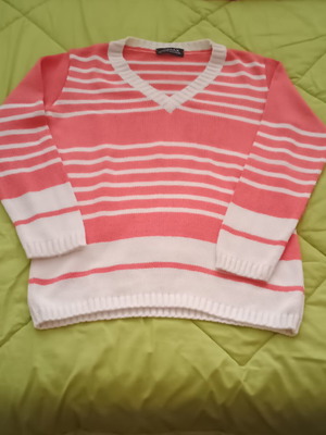 Seasonal knitted sweater like new, white - coral, 100% acrylic