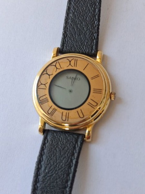 Sanyo Japan Quartz ρολόι χειρός σαν καινούργιο, μπεζ και χρυσαφί