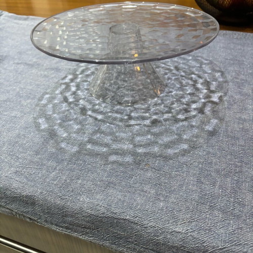 Tupperware cake and dessert stand