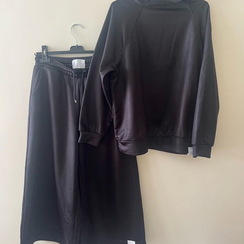 4 Tailors tracksuit set used, black with shiny effect