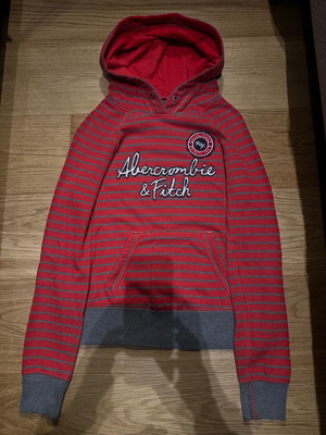Abercrombie & Fitch red sweatshirt like new, size S
