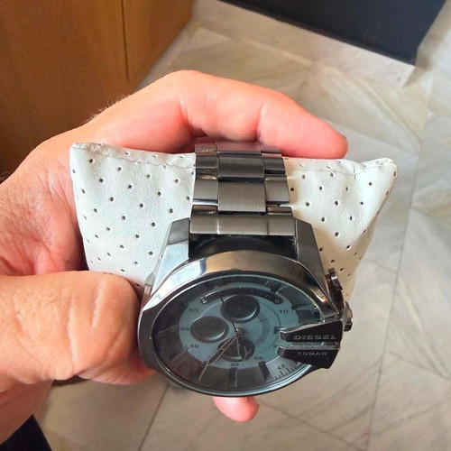 Diesel Mega Chief DZ4282 wristwatch, gunmetal