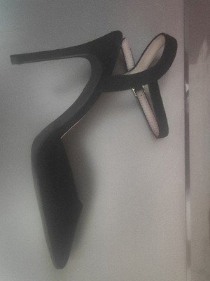 Alta Moda black pumps with ankle strap size 39 like new, 11 cm heel