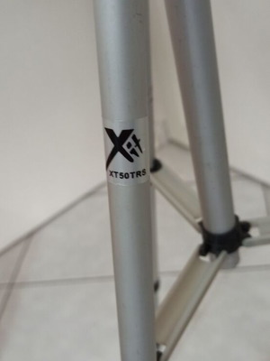 Xit XT50TRS Aluminum Tripod like new