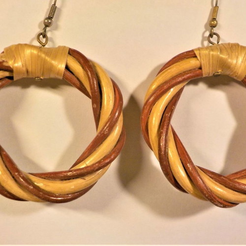 Straw earrings for pierced ears, 5cm diameter