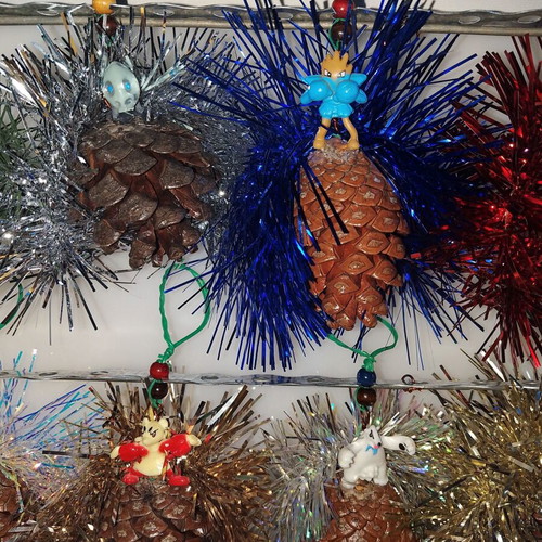 Pinecone Christmas ornaments new, pack of 12, natural decoration