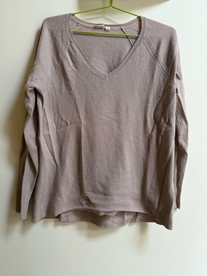 Gap sweater with V used, dusty pink, size L