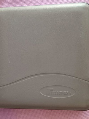 CD case used with foam surface, holds 16 CDs