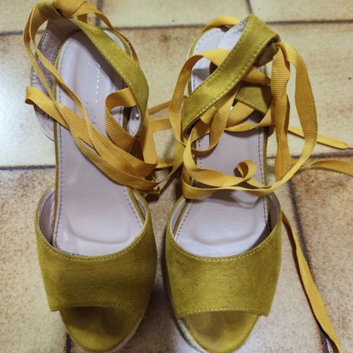 Suede platform sandals used, yellow, size 37