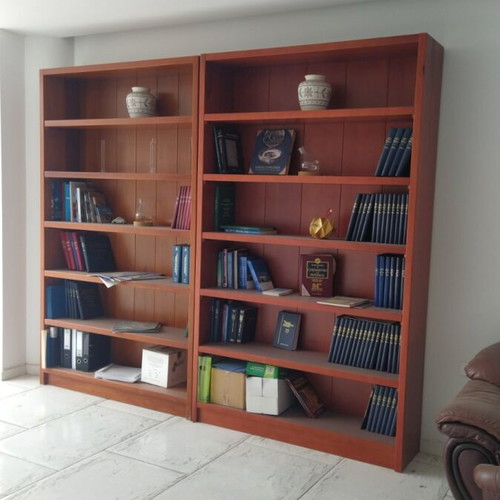 Solid wood professional bookcase like new, dimensions 0.40x1.45x2.40