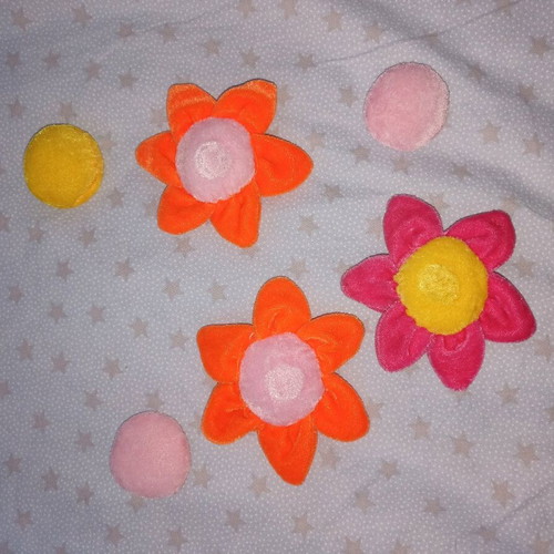 Flower magnets used, set of 3 for curtain