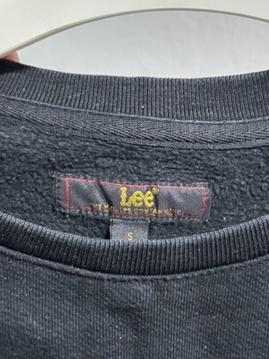 Lee sweatshirt used, very good condition with worn logo