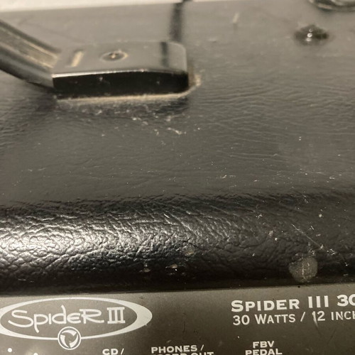 Line 6 Spider Guitar Amplifier like new with 4 mods and 8 effects