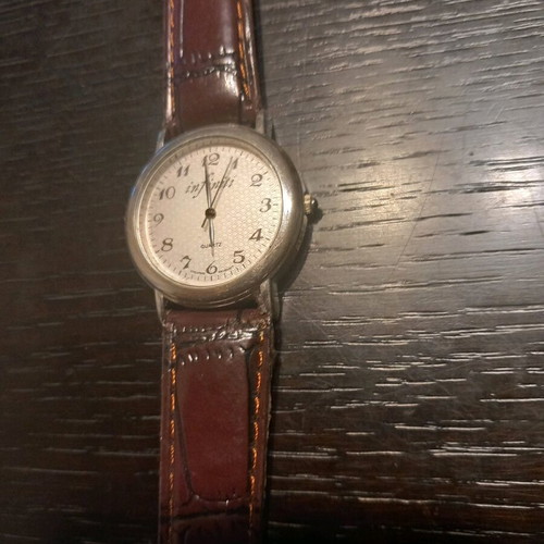 Infinity wristwatch used quartz