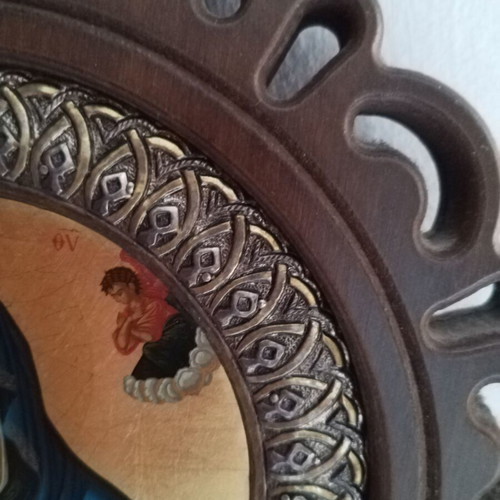 Original Virgin Mary icon with wooden circular frame and silver 925 details like new