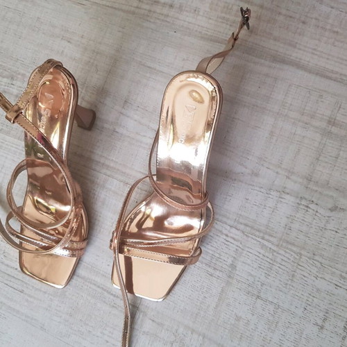 Sandals size 39 new rose gold metallic