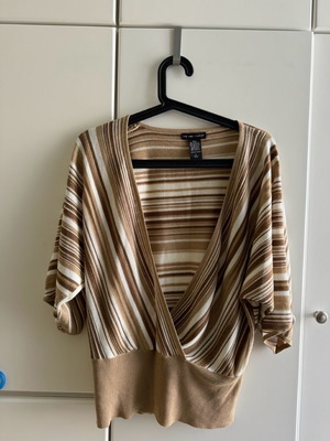 New York Company women's sweater used, brown, size Large
