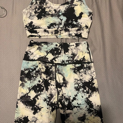 Gym set size small like new