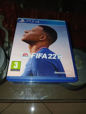 FIFA 22 PS4 football game