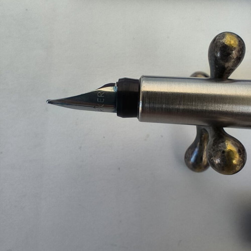 Parker Jotter pen, Parker Vector fountain pen and Sheaffer pen set