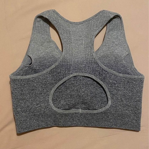 Sports bra gray M/L like new, athletic top with removable cups