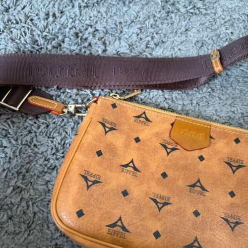 Eiffel crossbody bag like new, brown