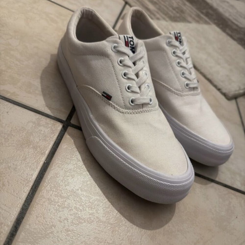 Tommy Hilfiger men's shoes size 43, like new, white