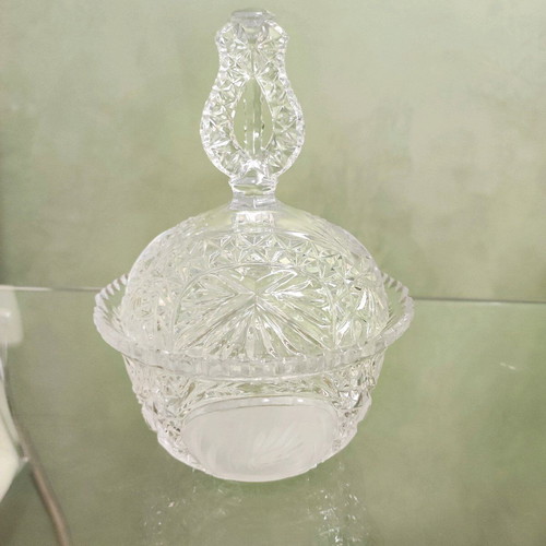 Crystal candy dish with lid like new, heavy crystal