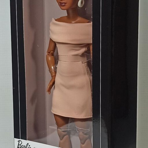 Barbie Basics Model 08 doll new 12'' European
