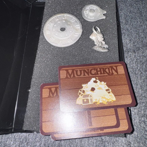 Munchkin Level Counter new, includes figure and blank cards