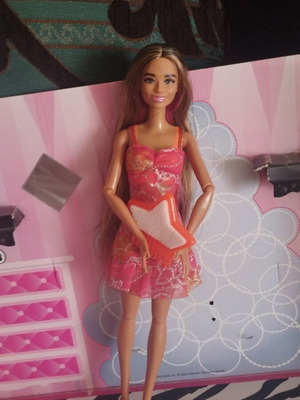 Barbie Colour Reveal doll with articulated body