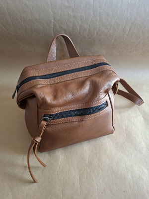 Leather backpack brown like new Laura Di Maggio