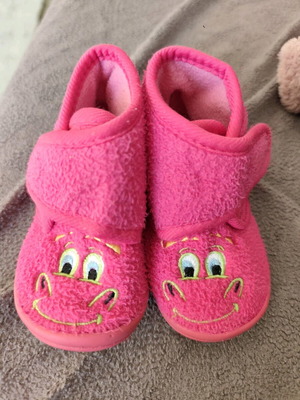 Children's slippers like new, size 23, warm with hard sole