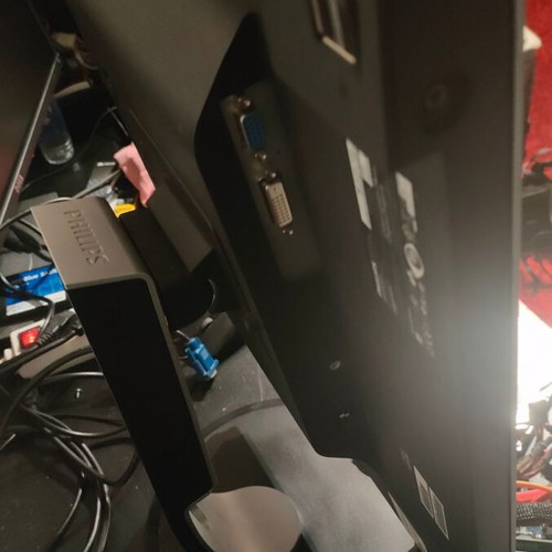 Lenovo M72e ThinkCentre i3 2130 desktop used with 8GB RAM and 120GB SSD, 22-inch Philips LCD