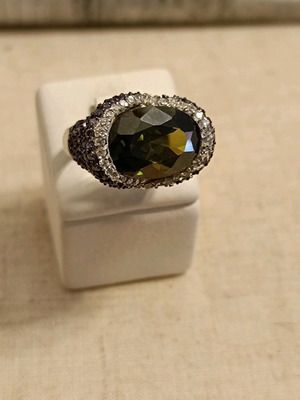 Сребърен пръстен с перидот, аметист и циркон, размер 58-59 нов