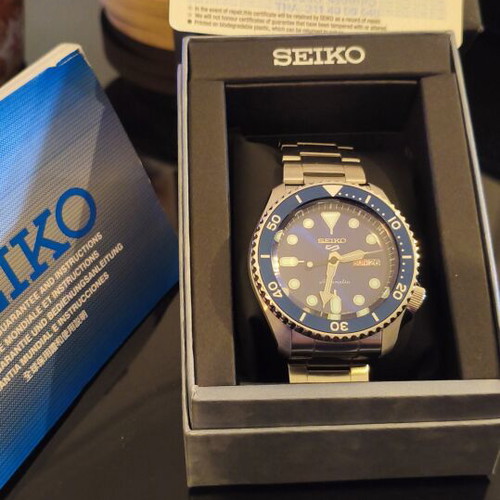 Seiko 5 SRPD51 automatic watch like new, blue and white, 42mm