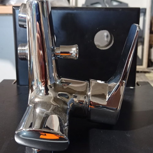 Fiore Xo 73CR7301 bath faucet new, chrome