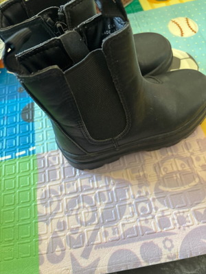 Black boots size 24 like new