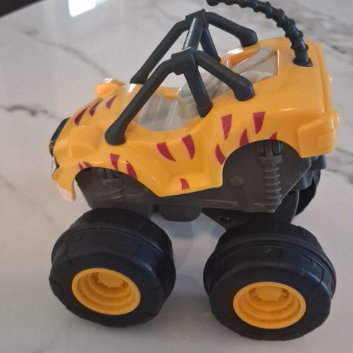 Mattel Blaze Οχήματα Slam And Go Stripes Truck σαν καινούργιο