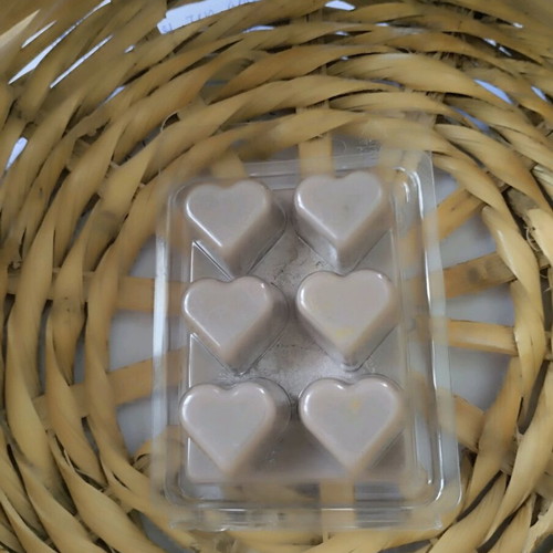 Handmade wax melt bar with whiskey caramel scent new