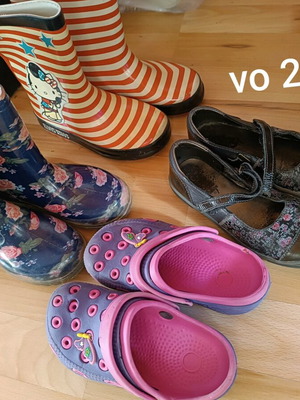 Children's shoes size 29 like new, pack of 20 pieces
