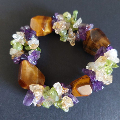 Elastic Bracelet with Tiger Eye and Semi-Precious Stones handmade, like new