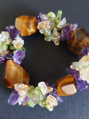 Elastic Bracelet with Tiger Eye and Semi-Precious Stones handmade, like new