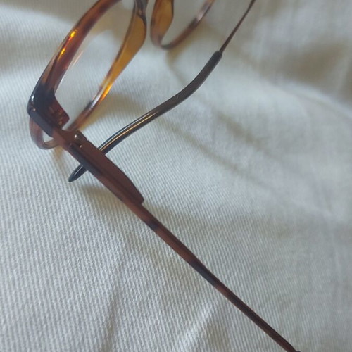 Vintage Round Tortoiseshell Eyeglass Frame like new, Italian