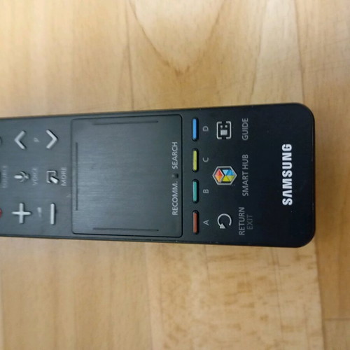 Samsung TV remote used, in good working condition