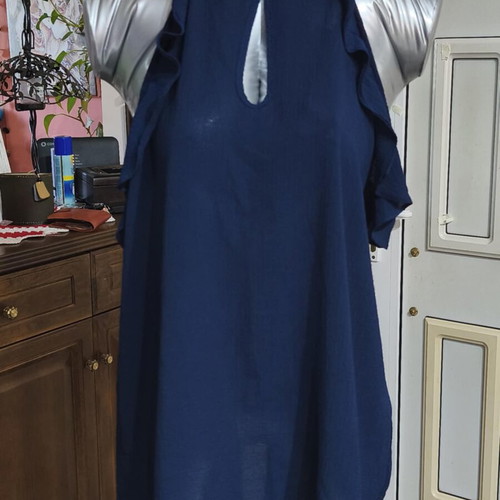 Blue nautical off-shoulder top like new, size L-XL