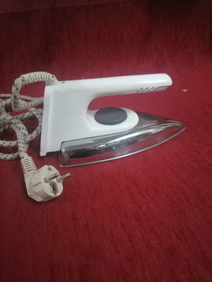 Vintage iron functional, flawless