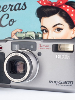 Ricoh RDC-5300 digital camera used, early model with 2.3MP CCD sensor