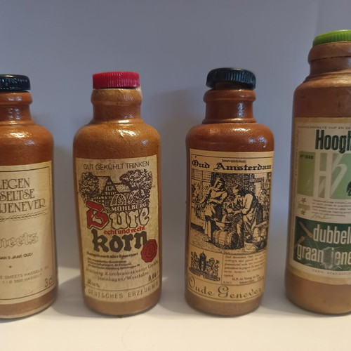 Ceramic miniature bottles of Dutch drinks, pack of 13