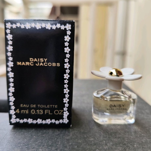 Daisy Marc Jacobs miniature perfume new 5 ml Eau de Parfum